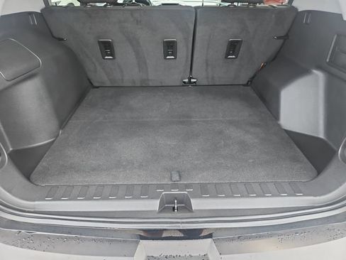 Used 2023 GMC Terrain SLE w/ Driver Convenience Package FWD image 23