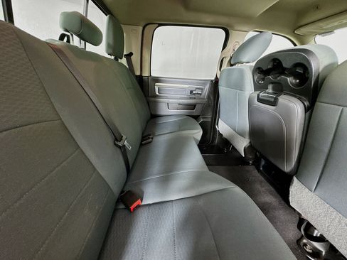 Used 2019 RAM 1500 Classic SLT RWD image 24