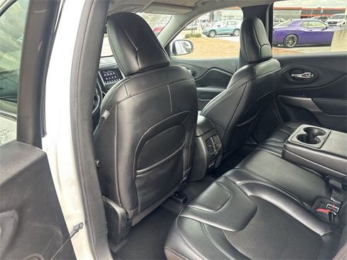 Used 2021 Jeep Cherokee Latitude Plus image 25