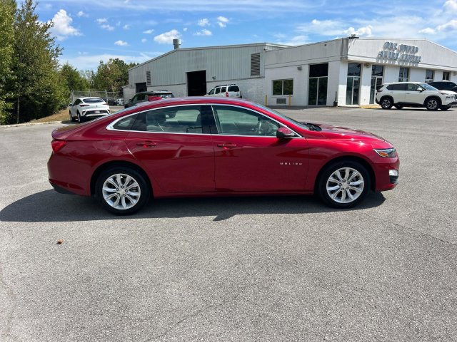 Used 2025 Chevrolet Malibu LT FWD image 2