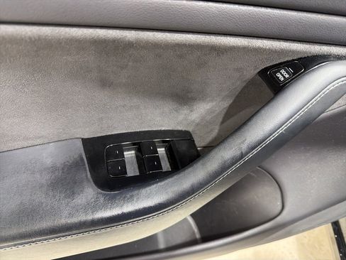 Used 2019 Tesla Model 3 Standard Range Plus image 15