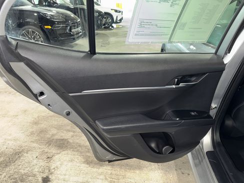 Used 2020 Toyota Camry LE FWD image 16