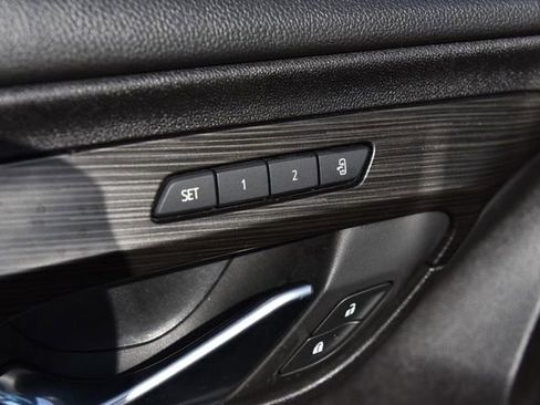 Used 2024 GMC Terrain SLT image 10