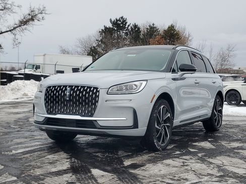 New 2026 Lincoln Corsair Grand Touring image 2