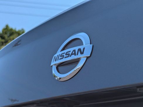 Used 2021 Nissan Versa SV FWD image 26