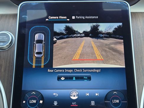 Used 2024 Mercedes-Benz C 300 Sedan image 18