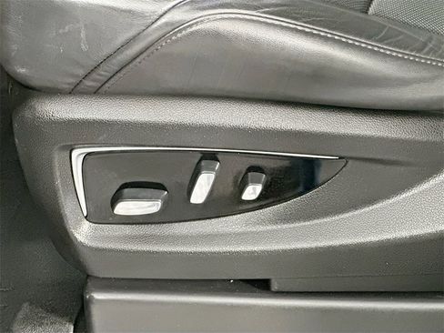 Used 2019 Cadillac Escalade Premium Luxury w/ Escalade Sport Edition image 23