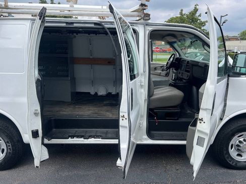 Used 2012 Chevrolet Express 2500 w/ Cold Climate Package RWD image 29