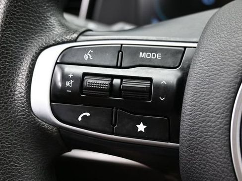 Used 2025 Kia Sportage LX FWD image 27