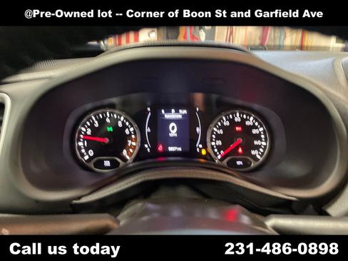 Used 2020 Jeep Renegade Latitude w/ Cold Weather Group AWD/4WD image 22