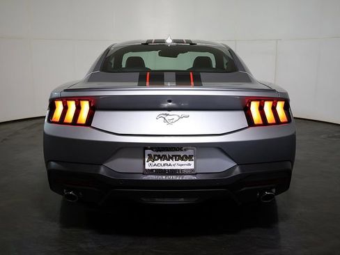 Used 2025 Ford Mustang Premium RWD image 10