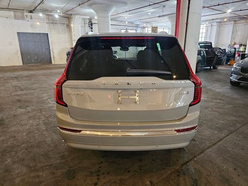 Certified 2025 Volvo XC90 B5 Core AWD/4WD image 3