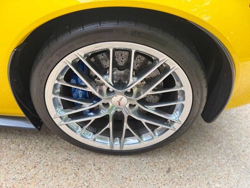 Used 2010 Chevrolet Corvette ZR1 w/ Preferred Equipment Group RWD image 9