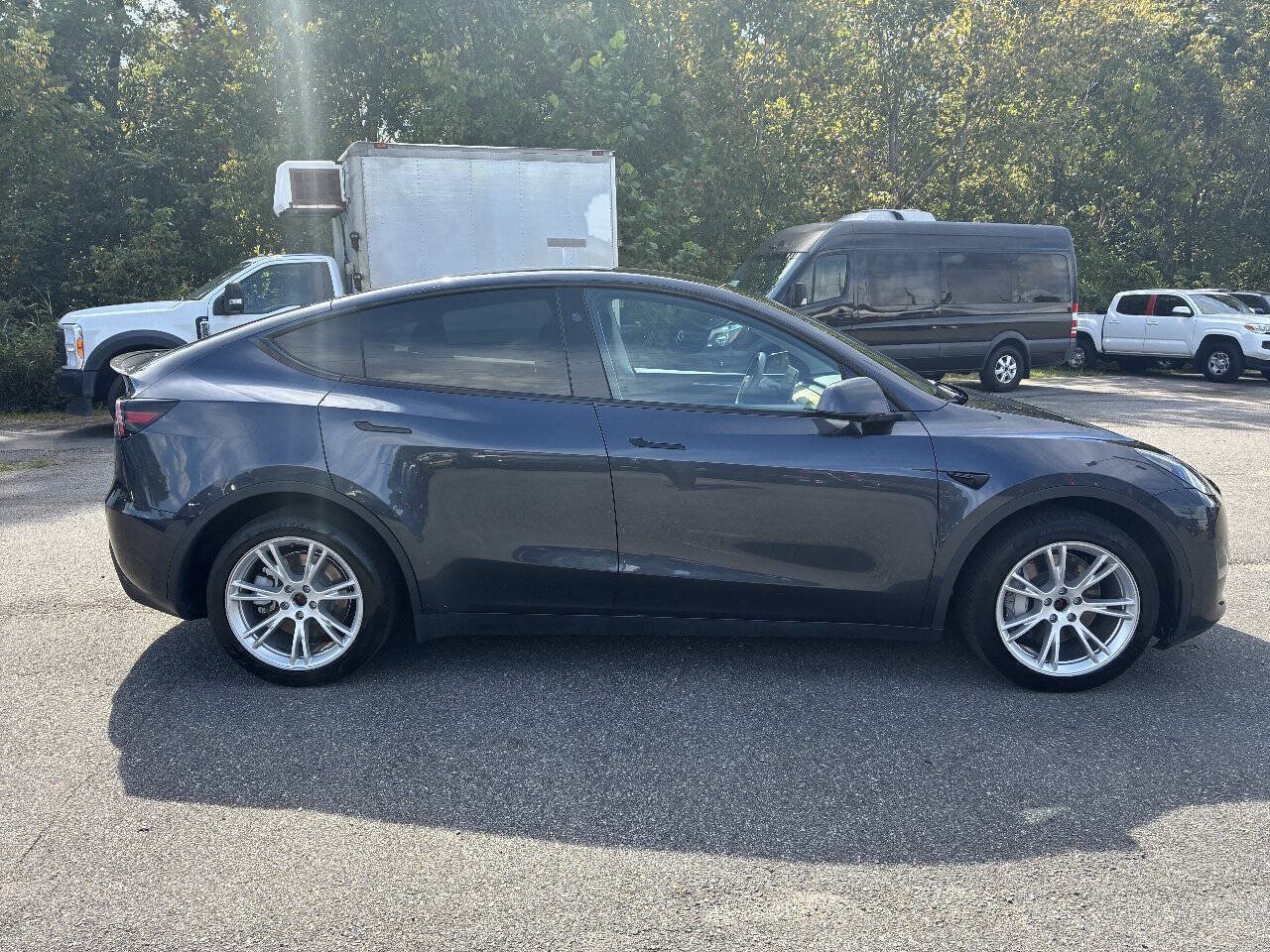 Used 2024 Tesla Model Y Long Range AWD/4WD image 9