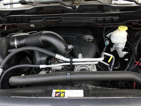 Used 2017 RAM 1500 Express w/ Express Value Package RWD image 27