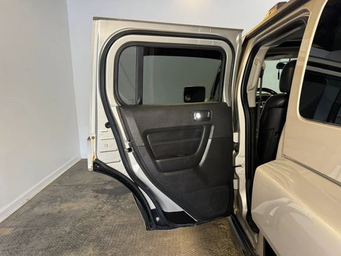 Used 2008 HUMMER H3 Luxury AWD/4WD image 26