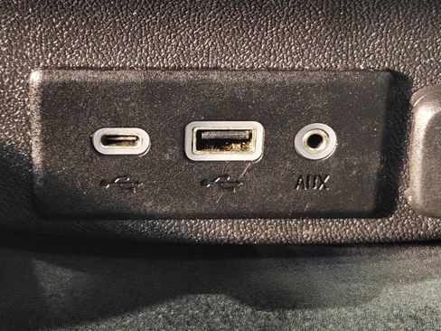 Used 2023 Chevrolet Malibu LS FWD image 39