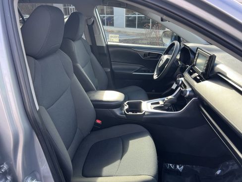 Used 2022 Toyota RAV4 LE image 24