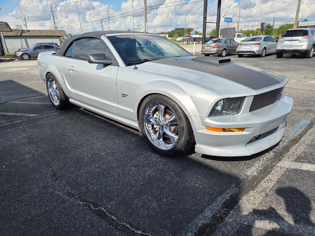 Used 2006 Ford Mustang GT RWD image 4