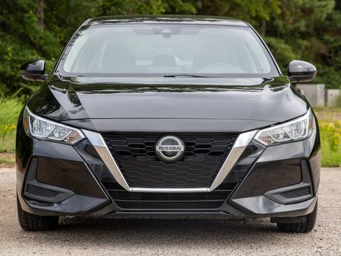 Used 2021 Nissan Sentra SV FWD image 2