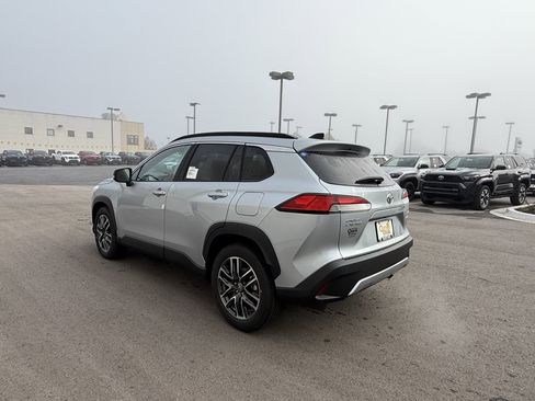 New 2026 Toyota Corolla Cross XLE image 5