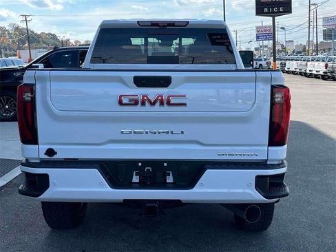 New 2026 GMC Sierra 2500 Denali w/ Denali Reserve Package image 4