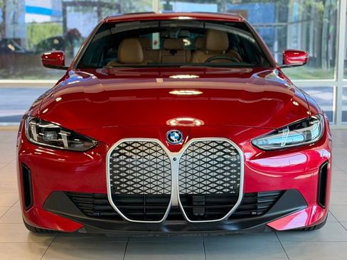 Used 2025 BMW i4 xDrive40i w/ Premium Package AWD/4WD image 2