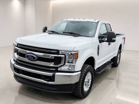 Used 2020 Ford F250 XL w/ STX Appearance Package AWD/4WD image 2