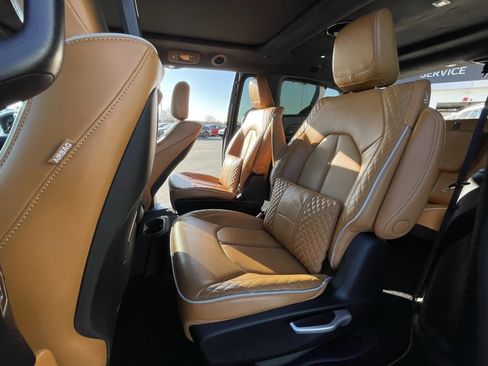 Used 2023 Chrysler Pacifica Pinnacle image 27
