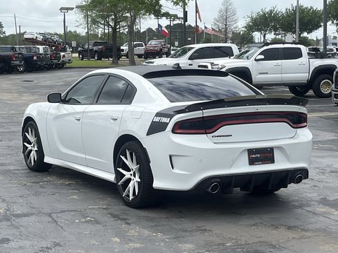 Used 2018 Dodge Charger R/T RWD image 10