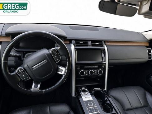 Used 2018 Land Rover Discovery HSE AWD/4WD image 11