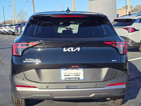 New 2026 Kia Sportage LX image 4