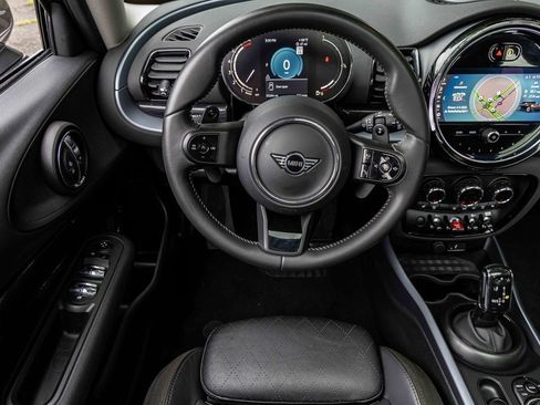 Used 2024 MINI Cooper Clubman S w/ Signature Upholstery Package image 14