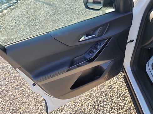 New 2026 Chevrolet Equinox LT image 17