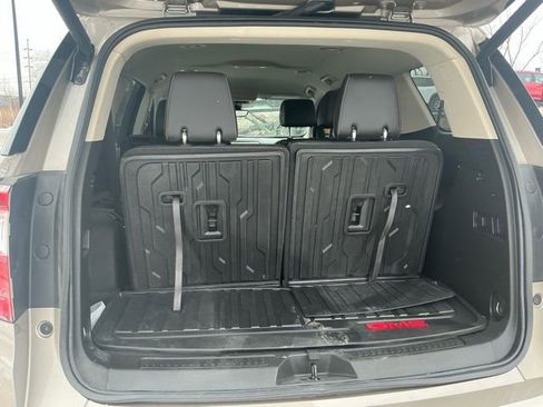 Used 2023 GMC Acadia Denali w/ Denali Technology Package image 11