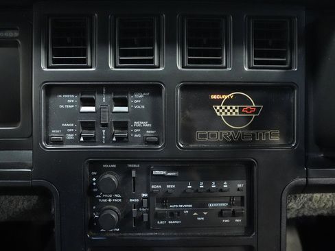 Used 1986 Chevrolet Corvette Convertible image 37