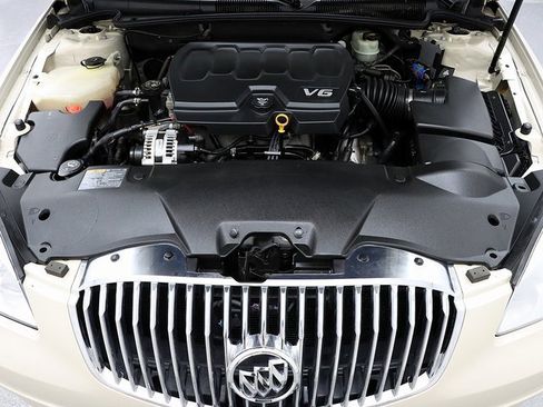 Used 2011 Buick Lucerne CXL w/ Driver Confidence Package image 26