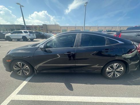 Used 2018 Honda Civic EX-T image 4