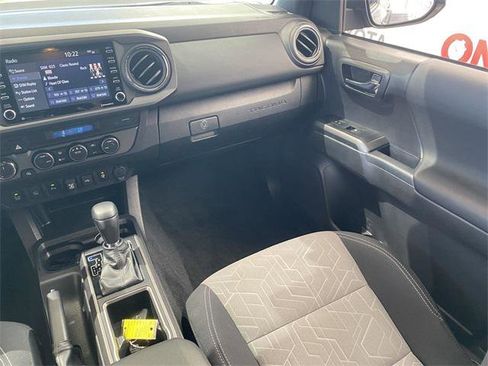 Certified 2023 Toyota Tacoma TRD Off-Road w/ Technology Package AWD/4WD image 27