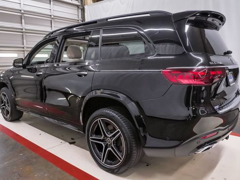 Used 2024 Mercedes-Benz GLS 450 4MATIC image 8
