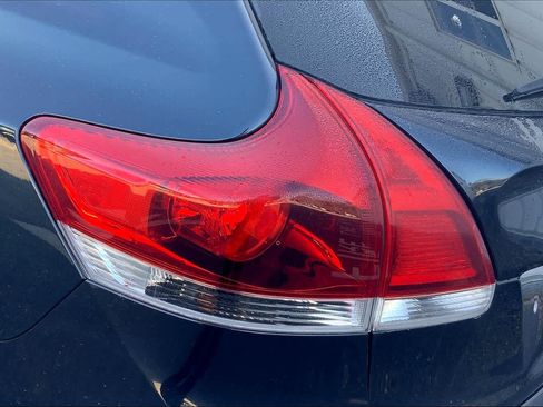 Used 2015 Toyota Venza LE image 29