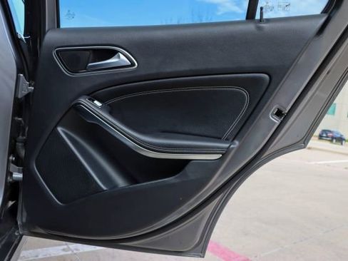 Used 2015 Mercedes-Benz GLA 250 GLA 250 image 11