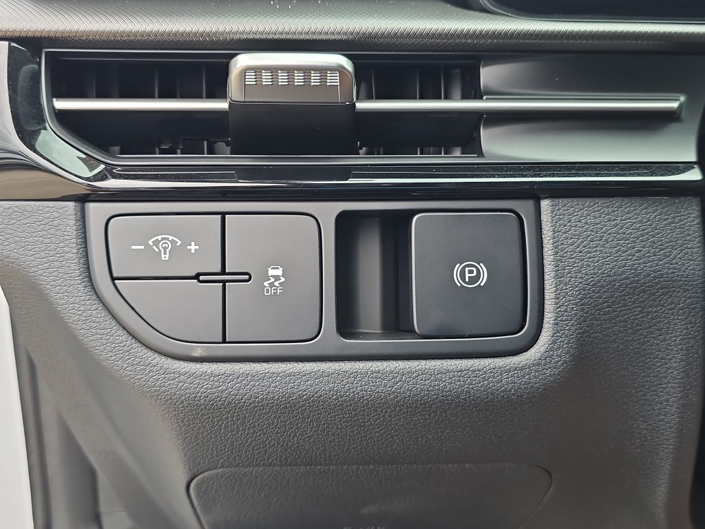 New 2027 Kia Sportage LX FWD image 26