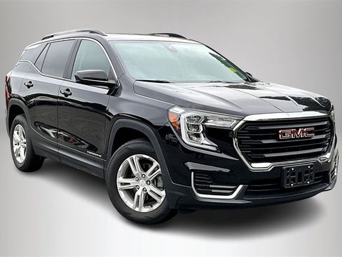 Certified 2023 GMC Terrain SLE w/ Driver Convenience Package image 1