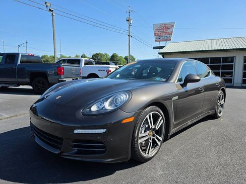 Used 2015 Porsche Panamera 4S AWD/4WD image 56