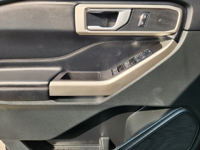 Used 2023 Ford Explorer XLT RWD image 23