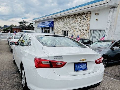 Used 2018 Chevrolet Malibu LS FWD image 10