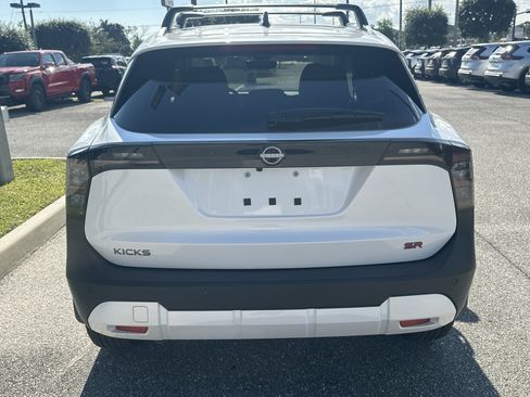New 2026 Nissan Kicks SR w/ Interior Electronics Package image 7