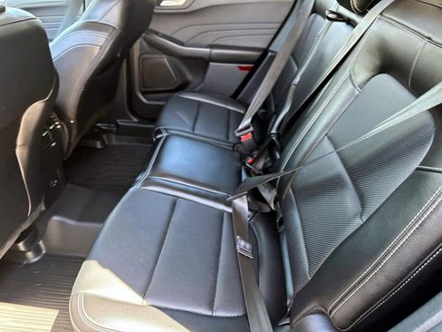 Used 2022 Ford Escape Titanium image 16