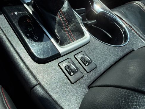 Used 2019 Toyota Highlander SE image 25